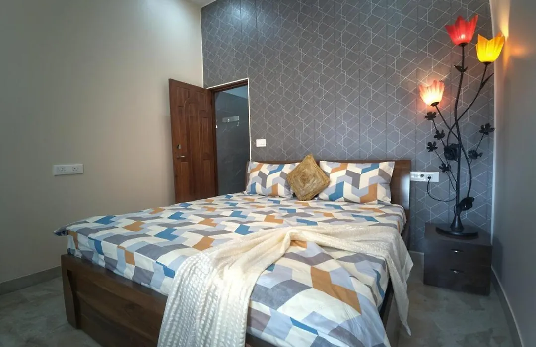 Blue Lagoon Shared Villa By Homeyhuts-1Br Dehradun-1
